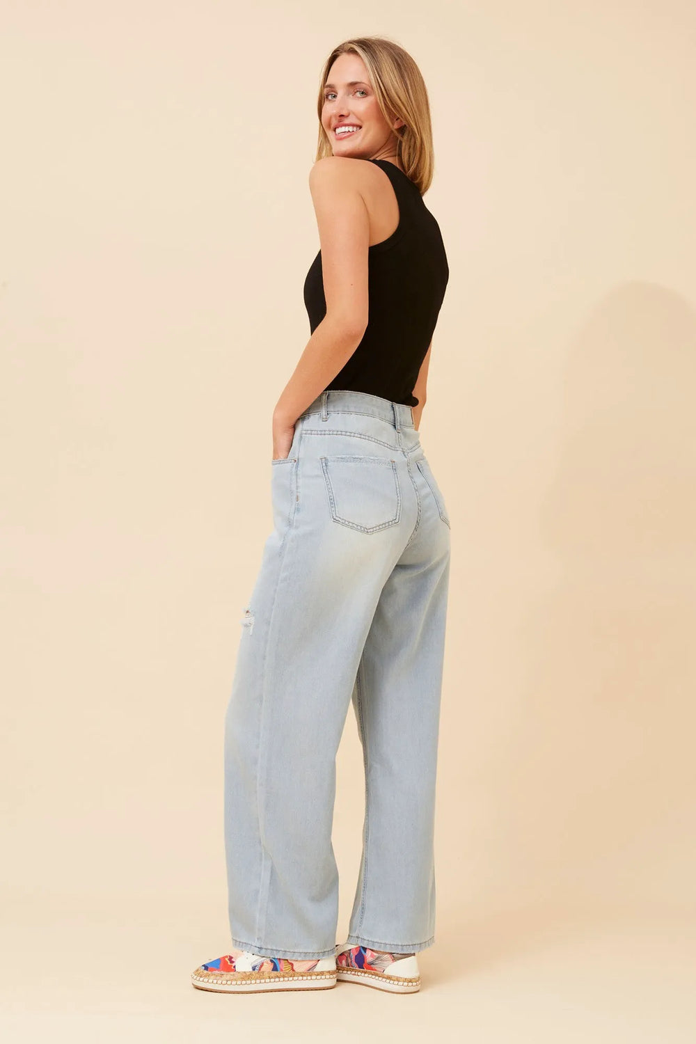 LIGHT DENIM
